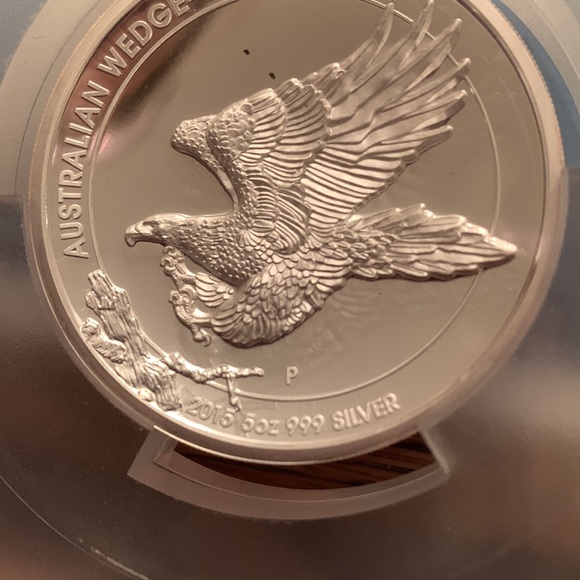 Australian Mint Other - Authentic Australia 2015 $8 Eagle .999 silver 5oz high relief coin